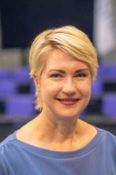 Merz blamiert sich gründlich. Manuela Schwesig lässt ihn einfach stehen
